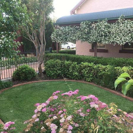 Country Apartments Dubbo Bagian luar foto